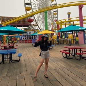 Meet your Posher, Lauren